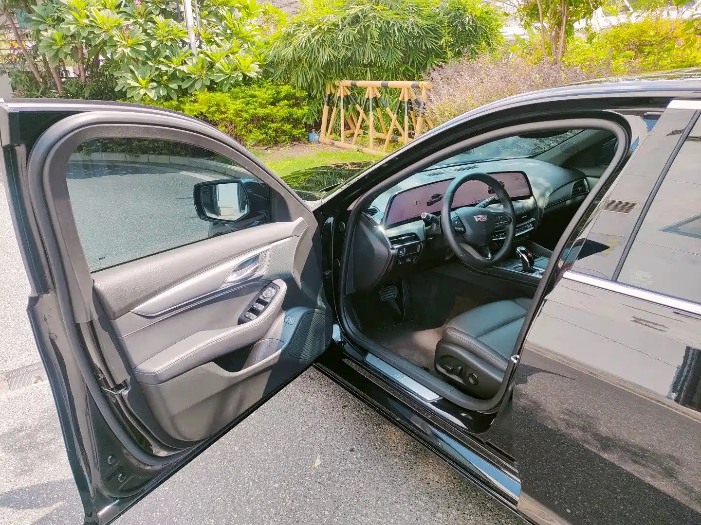 Photo 11 - Cadillac CT5