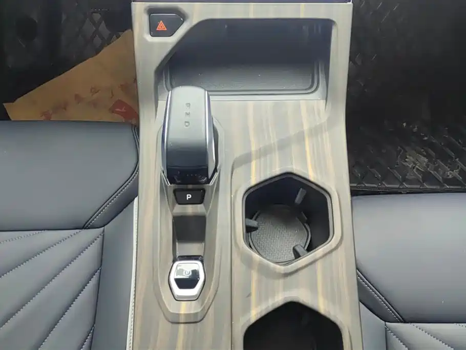 GEELY AUTOMOBILE BOYUE L