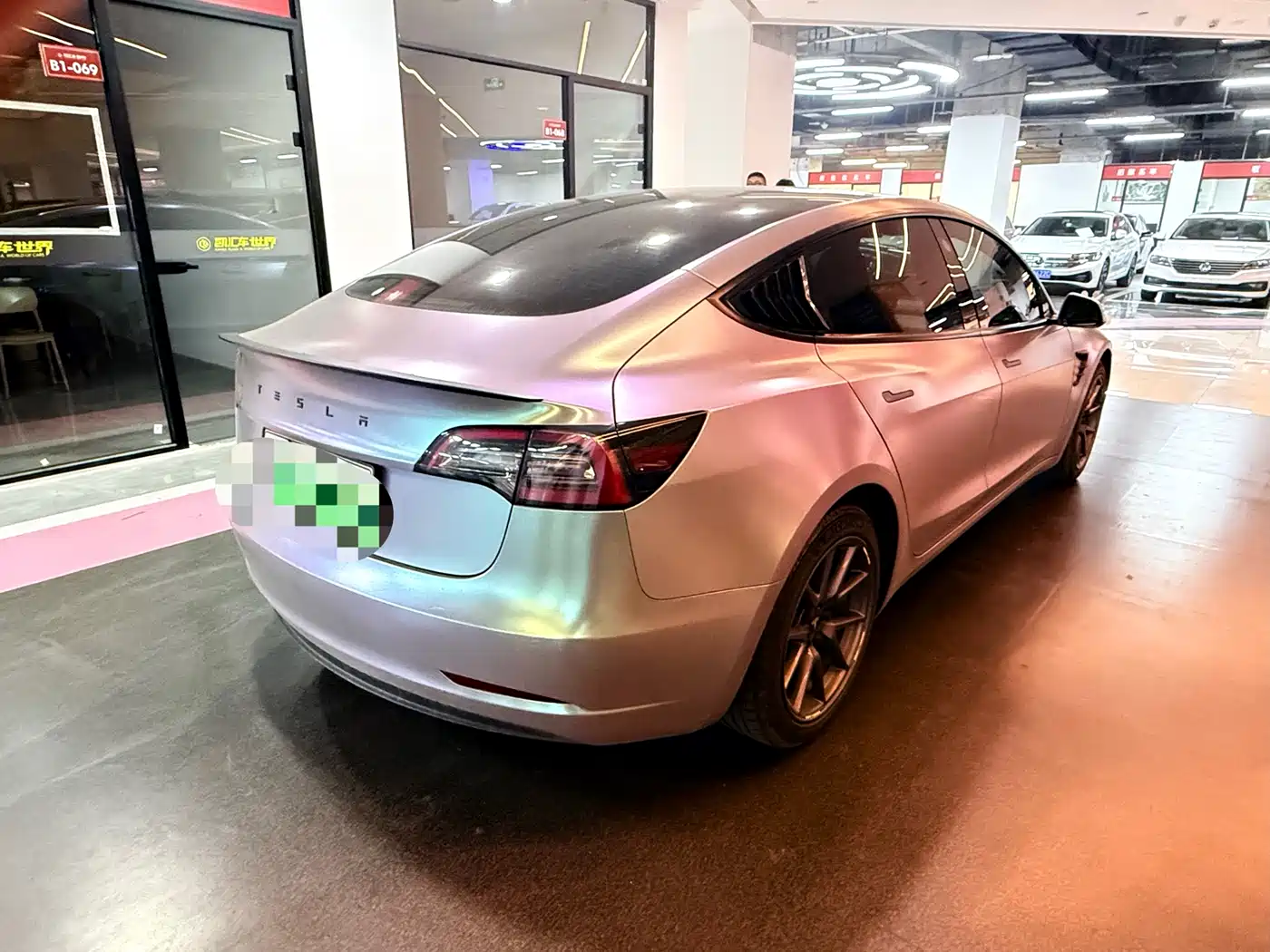 TESLA MODEL 3