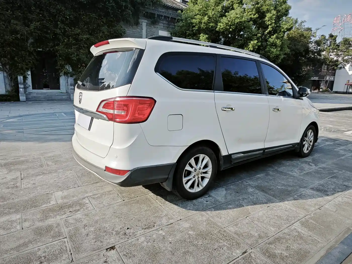 Фото 18 - Baojun 730