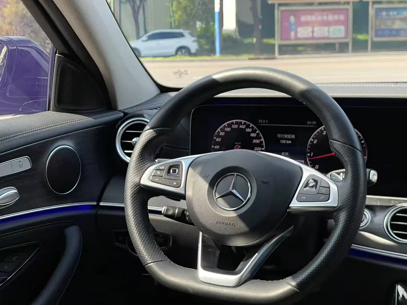 Фото 7 - Mercedes-Benz E-Class