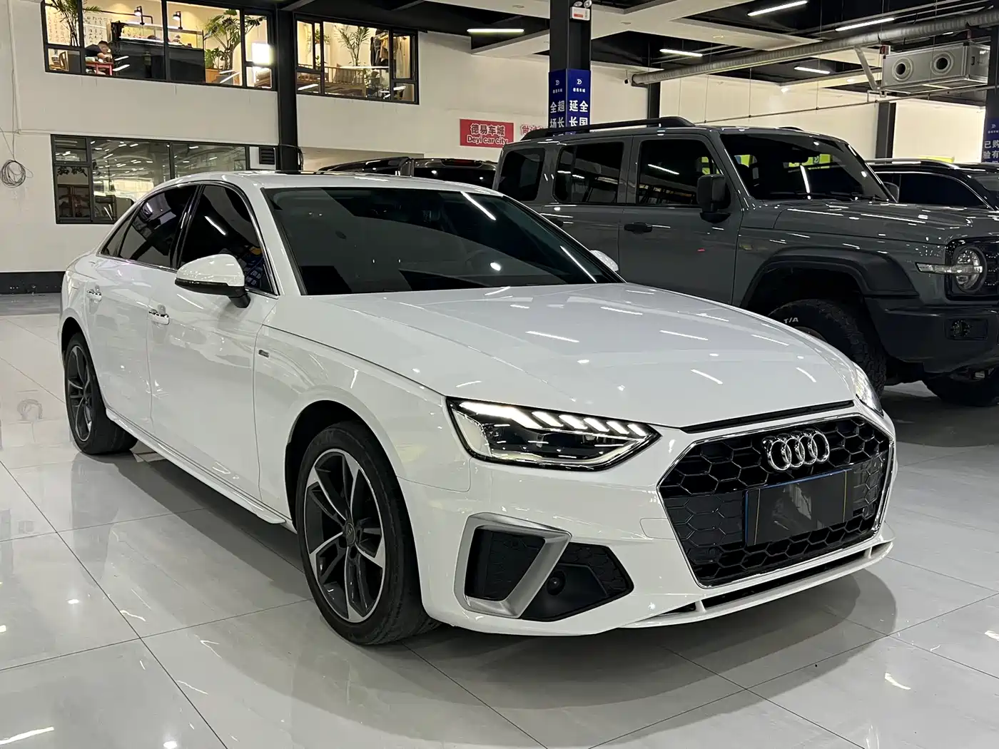 Audi A4L 2021 40 TFSI Premium Life Edition фото 3