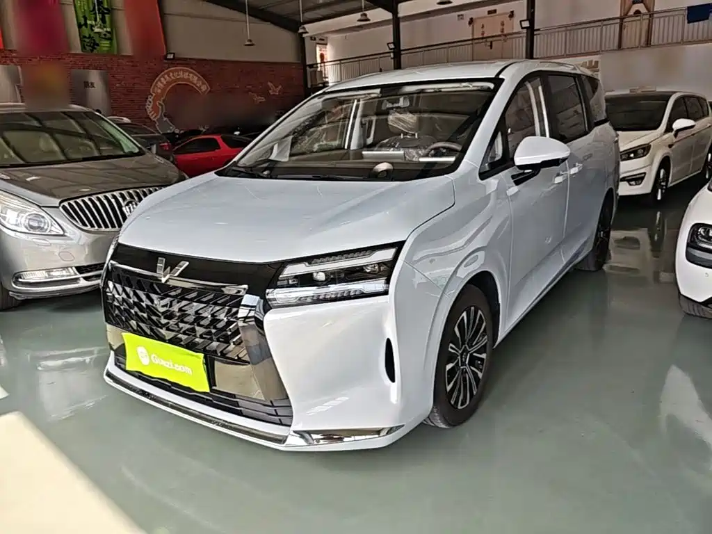 Wuling Motors Xingguang 730 New Energy 2025 2025 Model Plug-in Hybrid Base Version