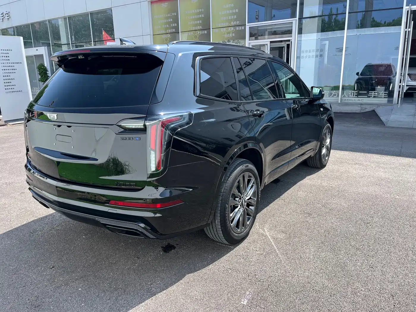 Cadillac XT6 2025 2.0T 6-Seater AWD Executive Black Label Edition фото 17