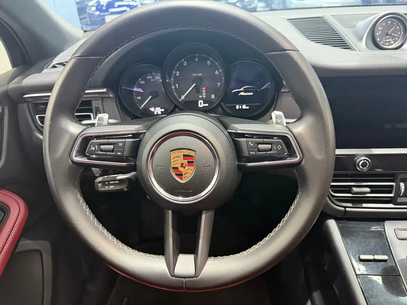 Porsche Macan 2023 Macan 2.0T фото 8