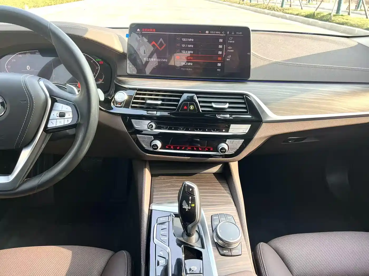BMW 5 Series 2021 530Li Premium Luxury Package фото 11