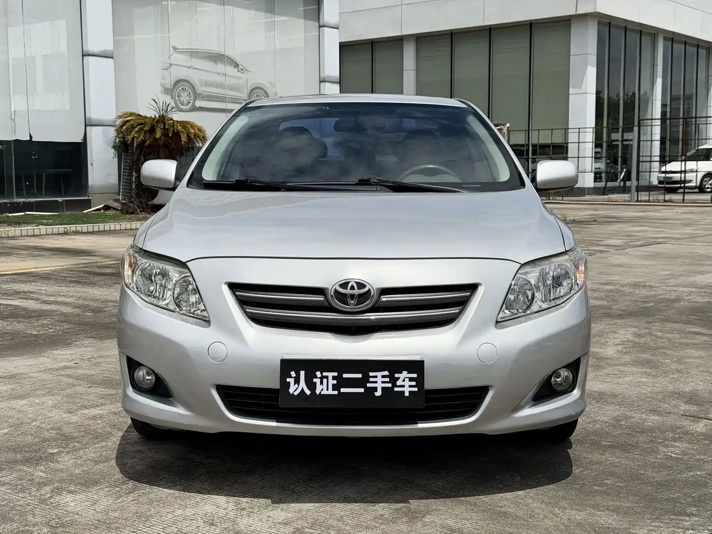 Фото 2 - Toyota Corolla