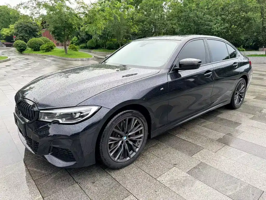 Photo 1 - BMW 3 Series