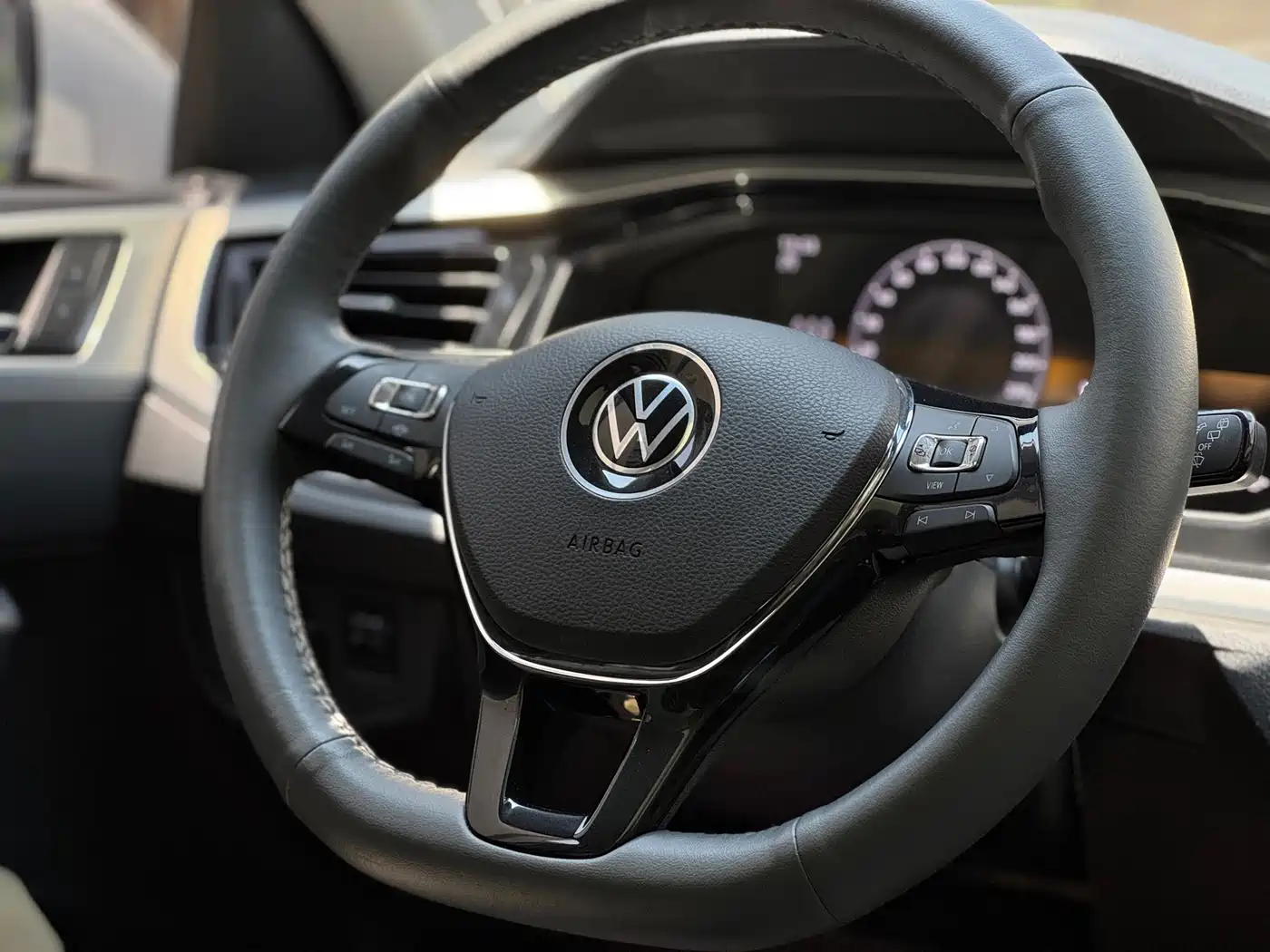 Volkswagen Polo 2023 Plus 1.5L Automatic Colorful Tech Edition фото 19
