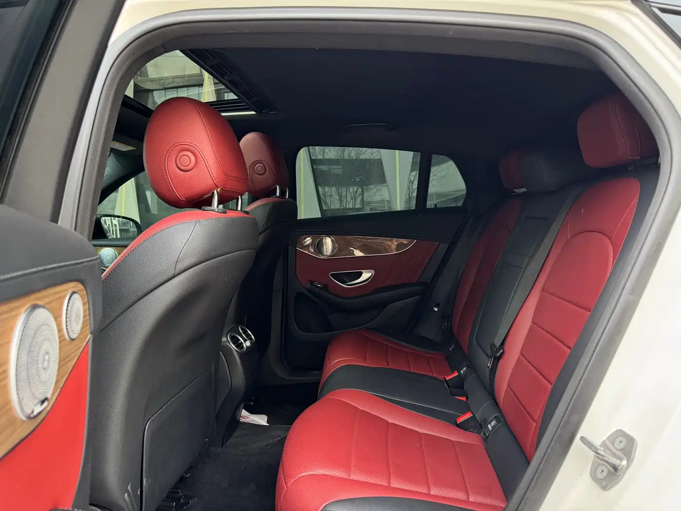 Mercedes-Benz GLC Coupe 2018 GLC 260 4MATIC Coupe SUV фото 14