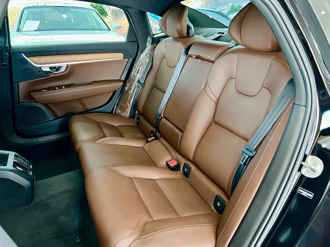 VOLVO S90