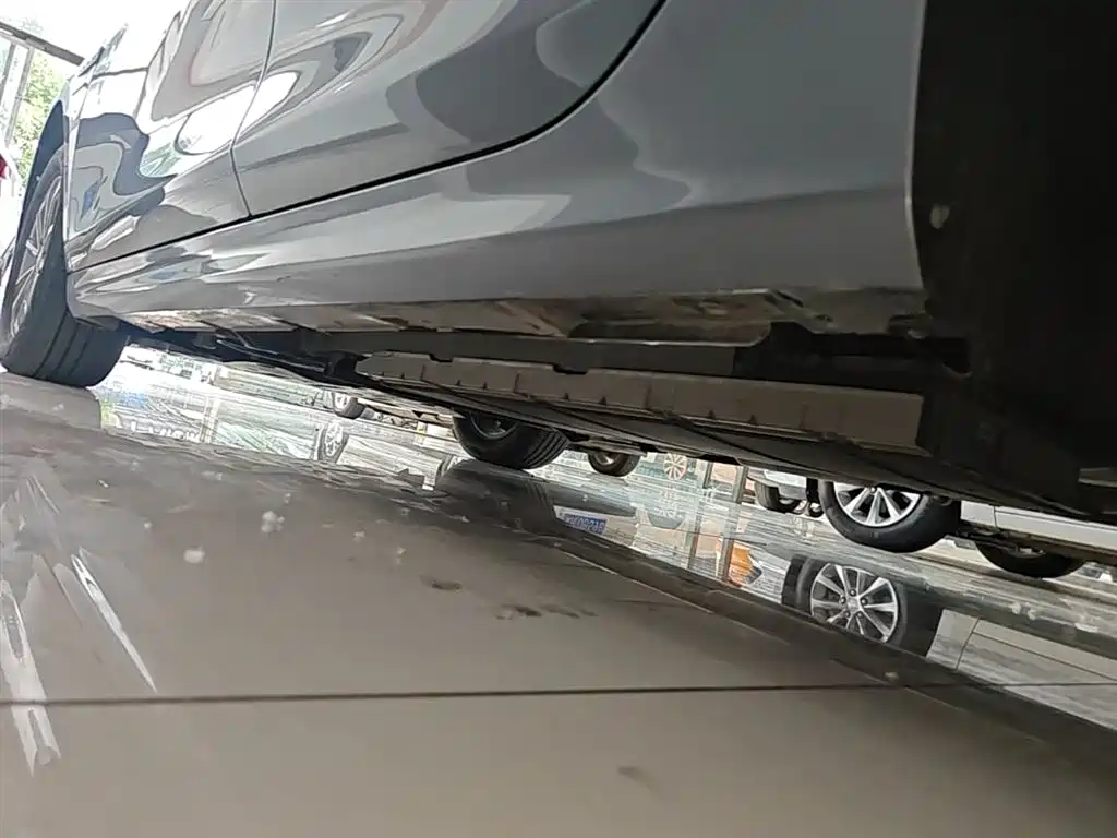 BYD Qin PLUS 2023 Champion Edition DM-i 55KM Leading фото 22