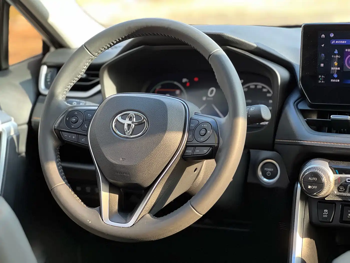 TOYOTA RAV4 RONGFANG