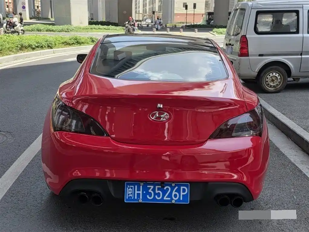 Hyundai Genesis Coupe 2009 2.0T Manual Cool Edition фото 8