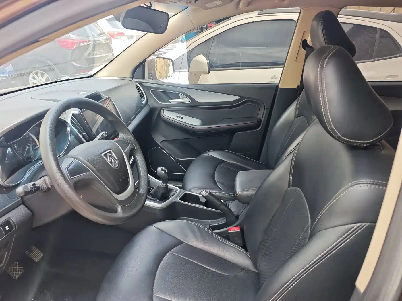 Baojun 560 2015 2015 1.8L Manual Comfort