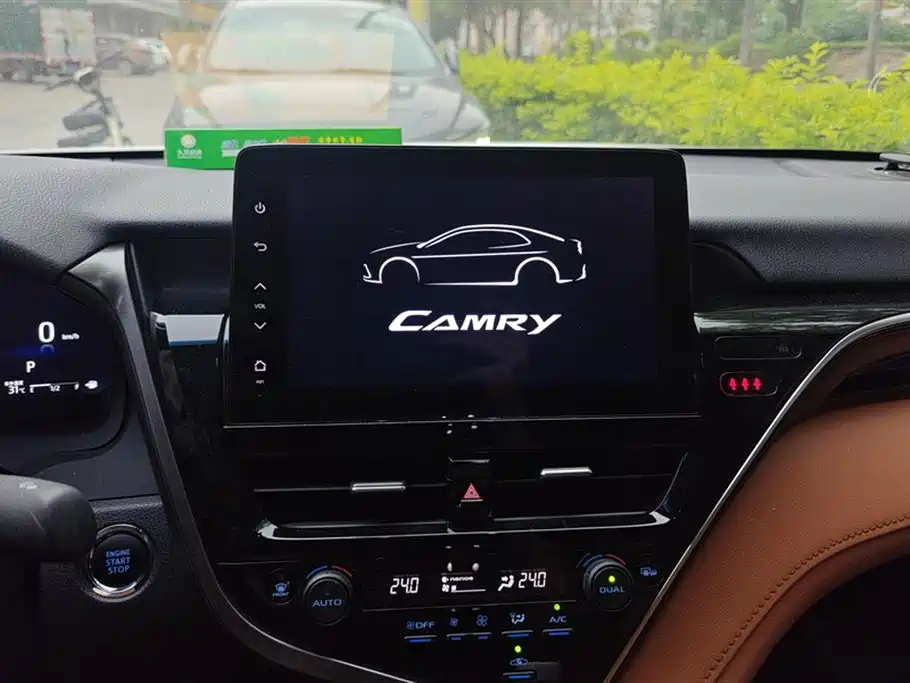 Toyota Camry 2023 2.5G Luxury Edition фото 13