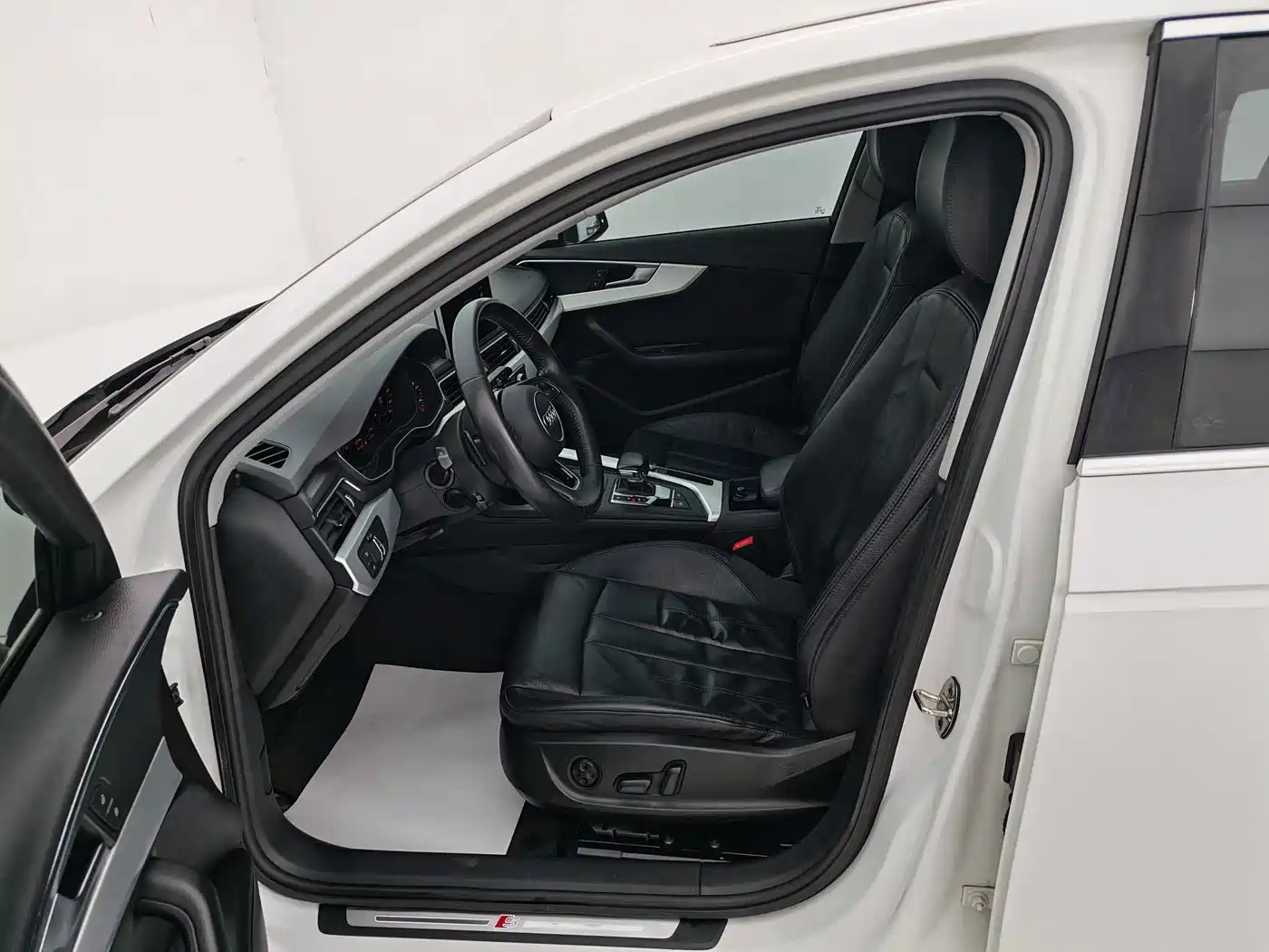 Audi A4L 2019 40 TFSI Fashion (China VI) фото 20
