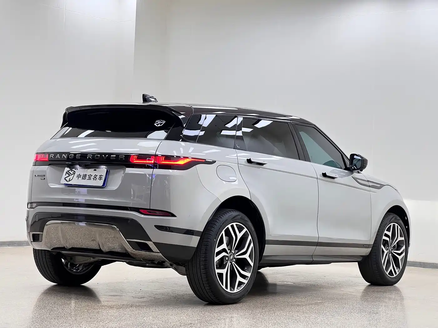 Land Rover Range Rover Evoque 2021 Range Rover Evoque L 249PS R-Dynamic First Edition Launch Edition фото 6