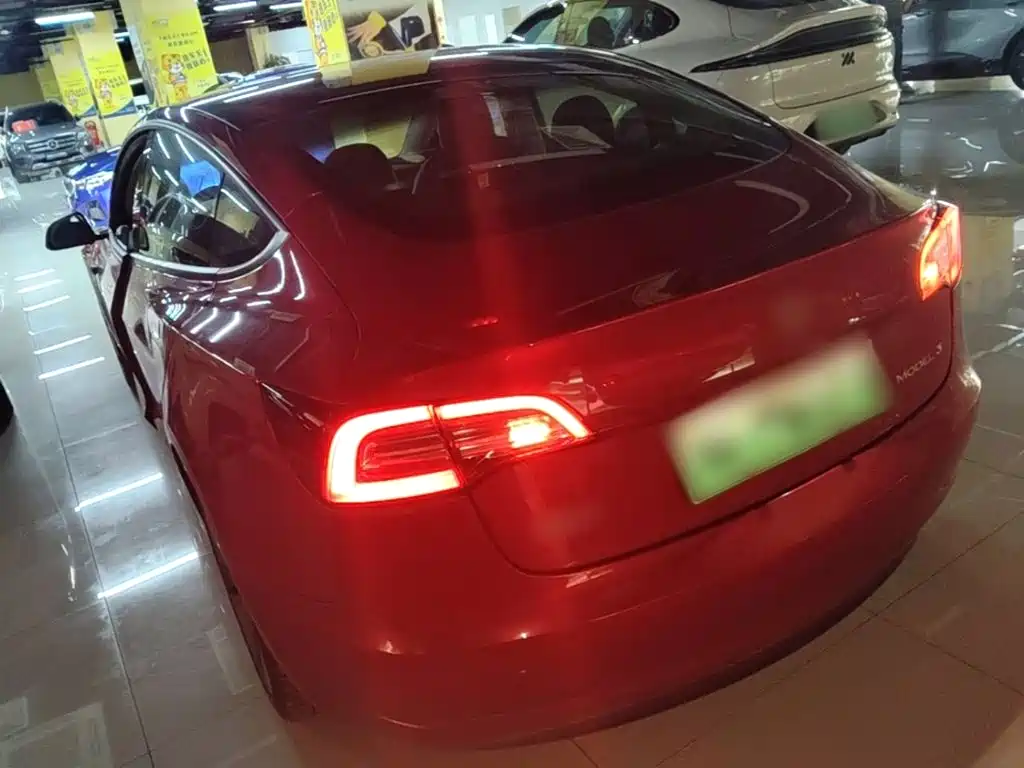 Photo 5 - Tesla Model 3