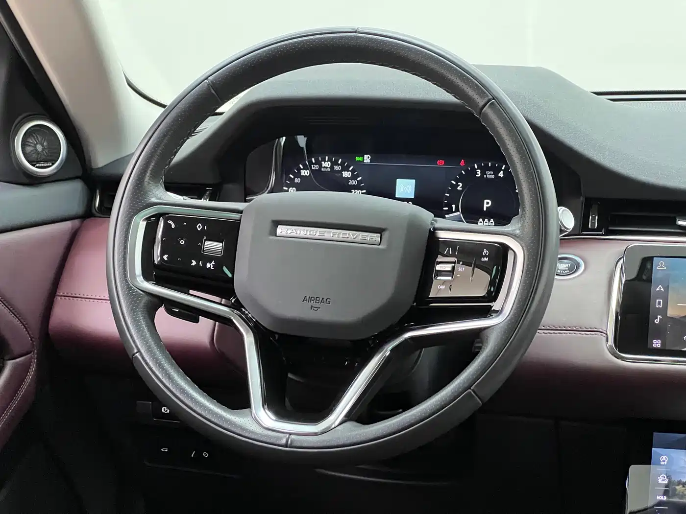 Land Rover Range Rover Evoque 2021 Range Rover Evoque L 249PS R-Dynamic First Edition Launch Edition фото 24
