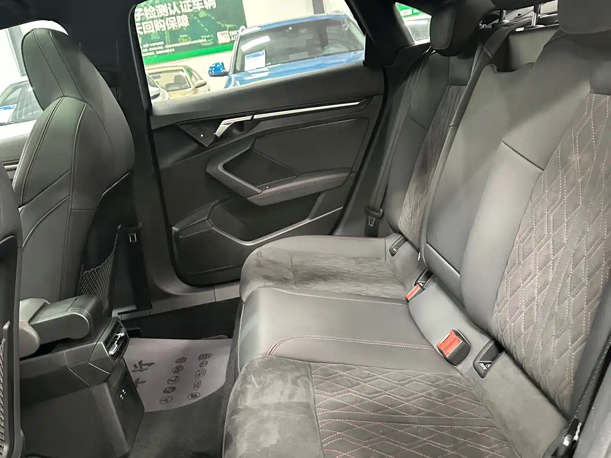 Audi A3 2022 Model A3L Limousine 35 TFSI RS Kit Speed Edition фото 9