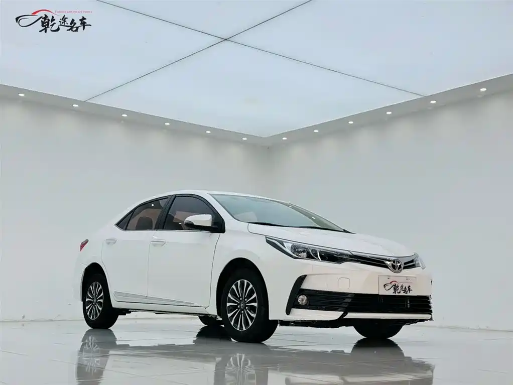 Toyota Corolla 2017 Facelift 1.2T S-CVT GL-i фото 3