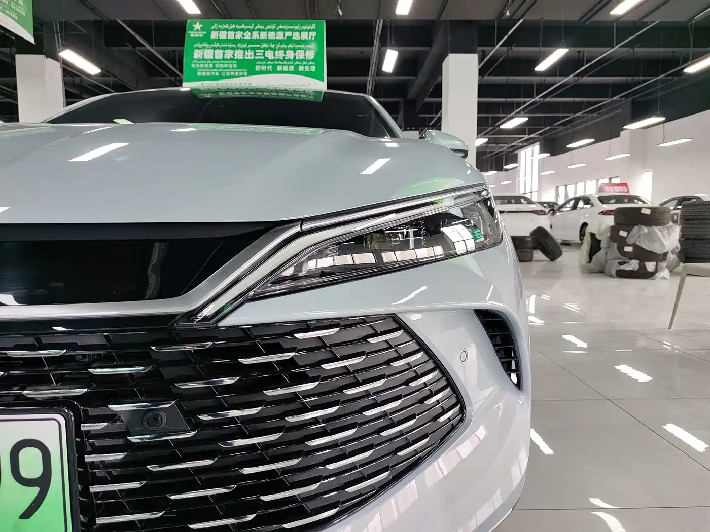 BYD Qin L 2025 DM-i Smart Drive Edition 120KM Excellence Type фото 16