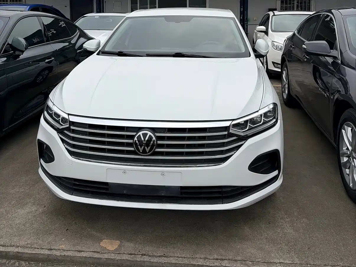 Volkswagen Lavida 2023 1.5L Auto Delight Edition фото 2