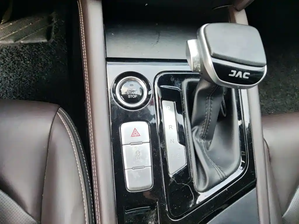JAC Motors JAC J7 2019 2020 1.5T CVT Surpass Type