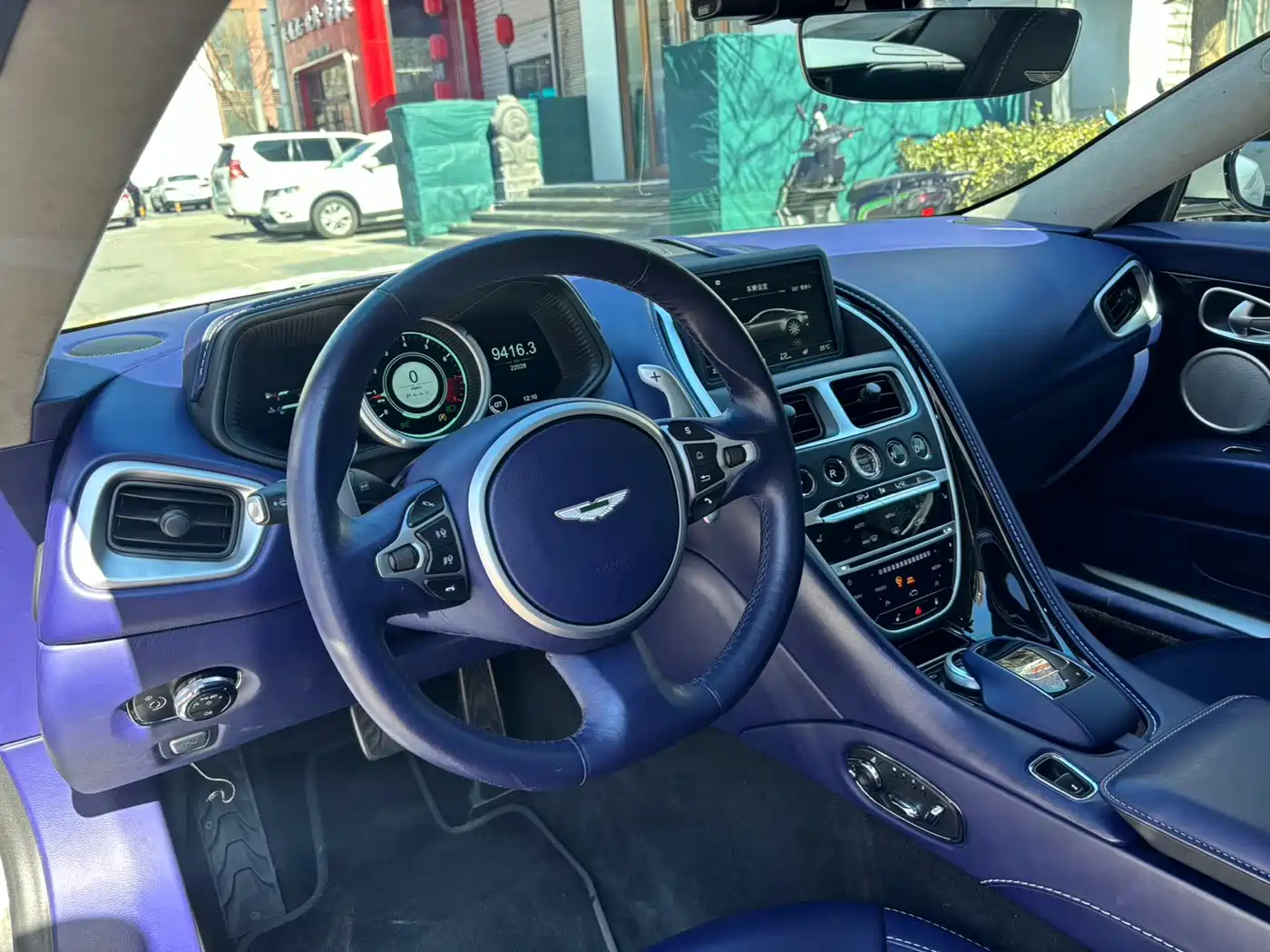 Aston Martin DB11 2019 Model 4.0T V8 Coupe фото 8