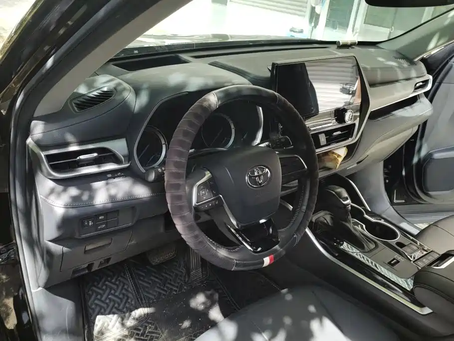 Toyota Highlander 2023 2022 Model Dual Engine 2.5L 4WD Premium Edition 7-Seater
