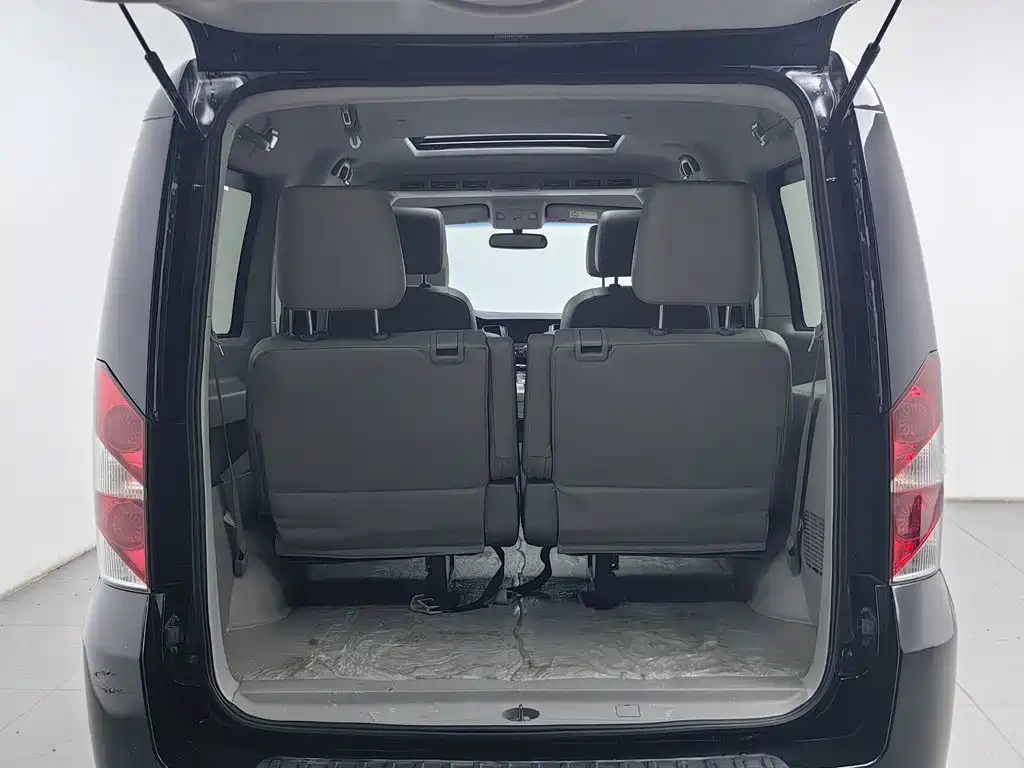 JAC Refine M5 2016 2014 Color Tour 2.0T Gasoline Manual Business