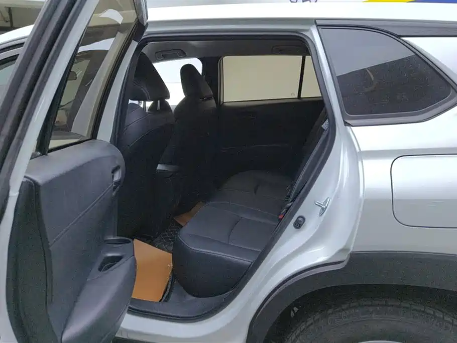 Toyota Frontlander 2024 2.0L CVT Elite Plus Edition фото 11