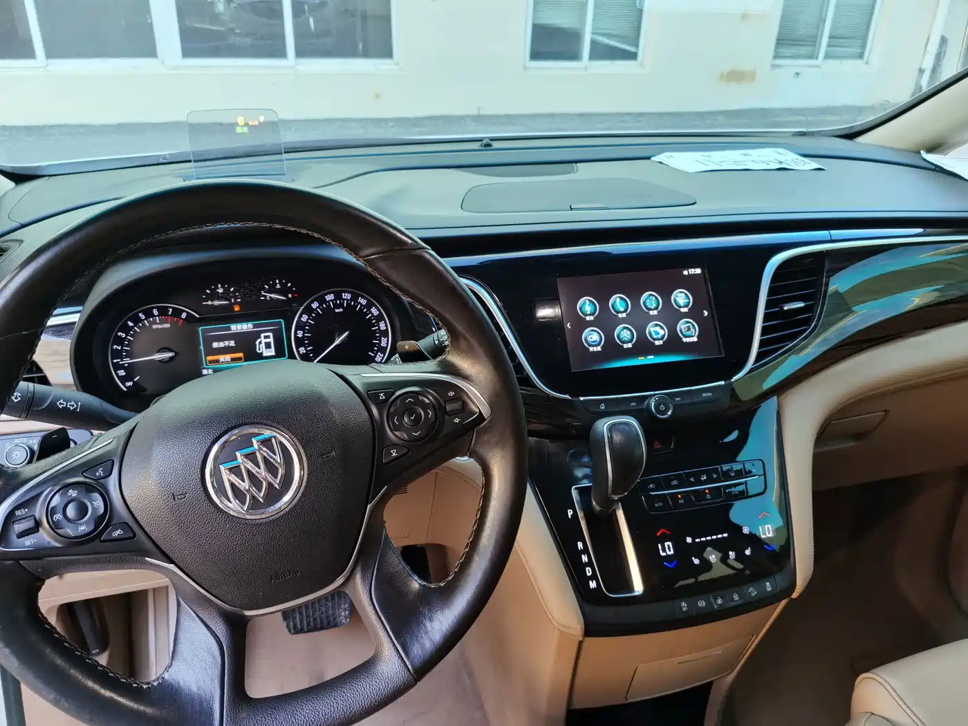 Фото 9 - Buick GL8