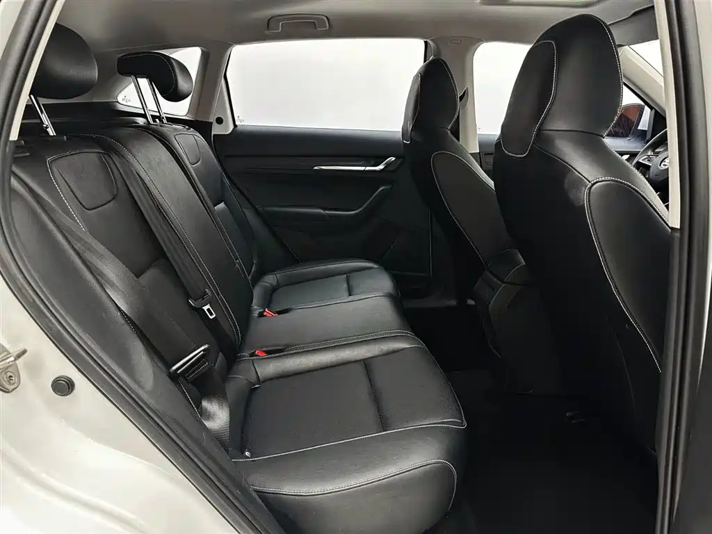Škoda Kamiq 2022 1.5L Automatic Comfort Edition фото 23