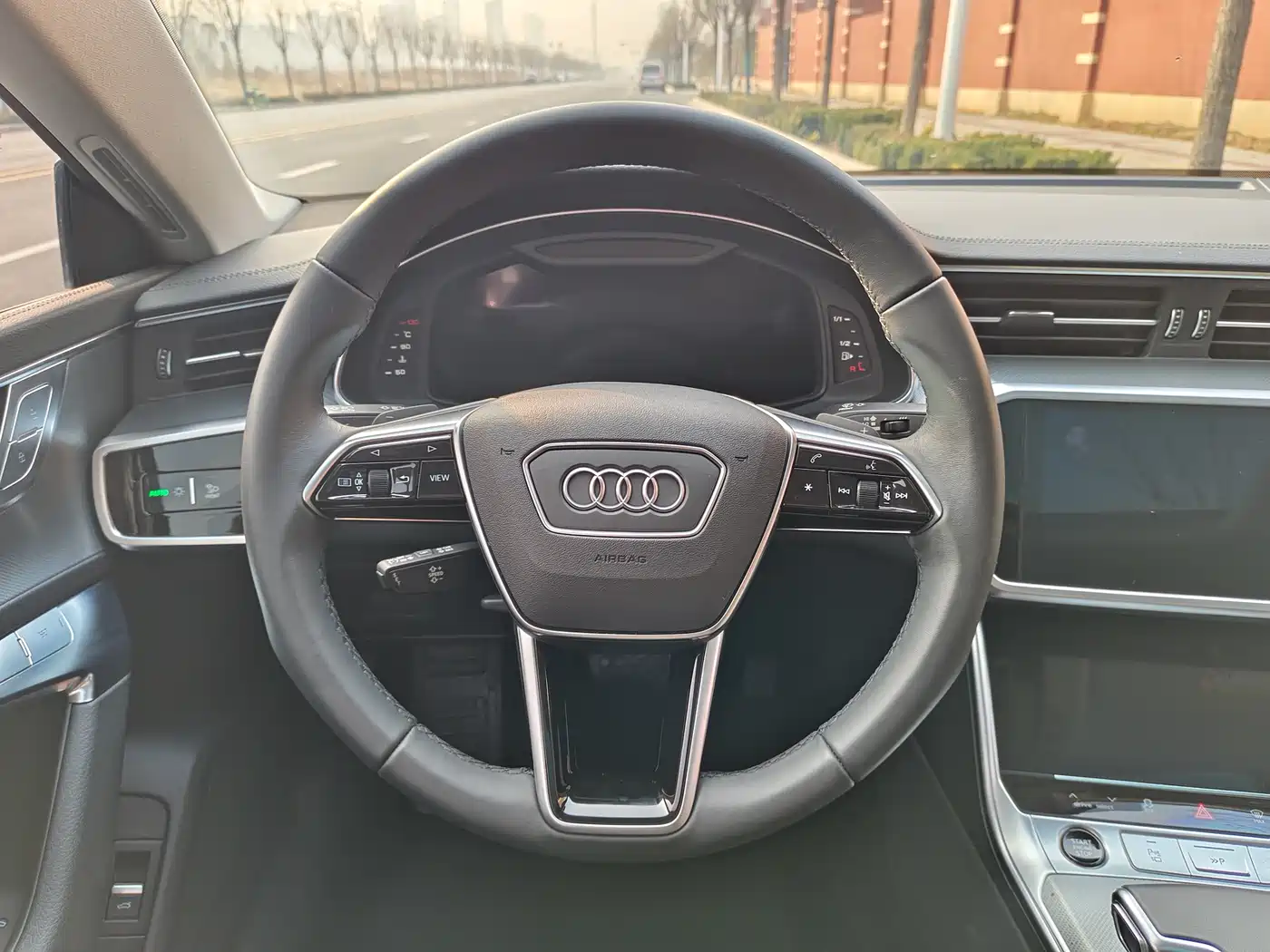 Audi A7 2023 Model 45 TFSI Premium Selection Edition фото 27