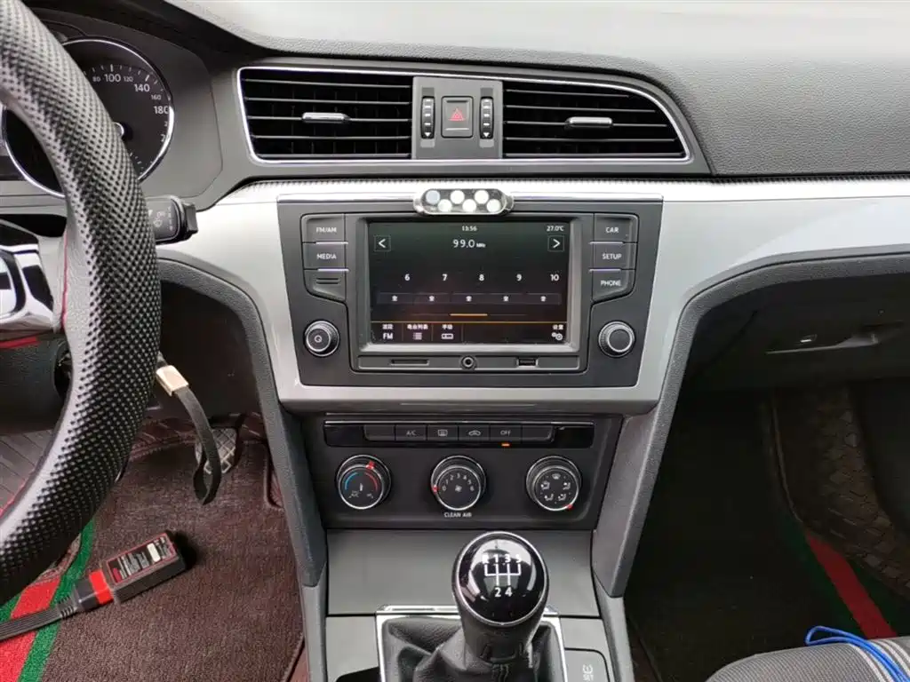 Volkswagen Lamando 2017 230TSI Manual Trend Edition фото 13