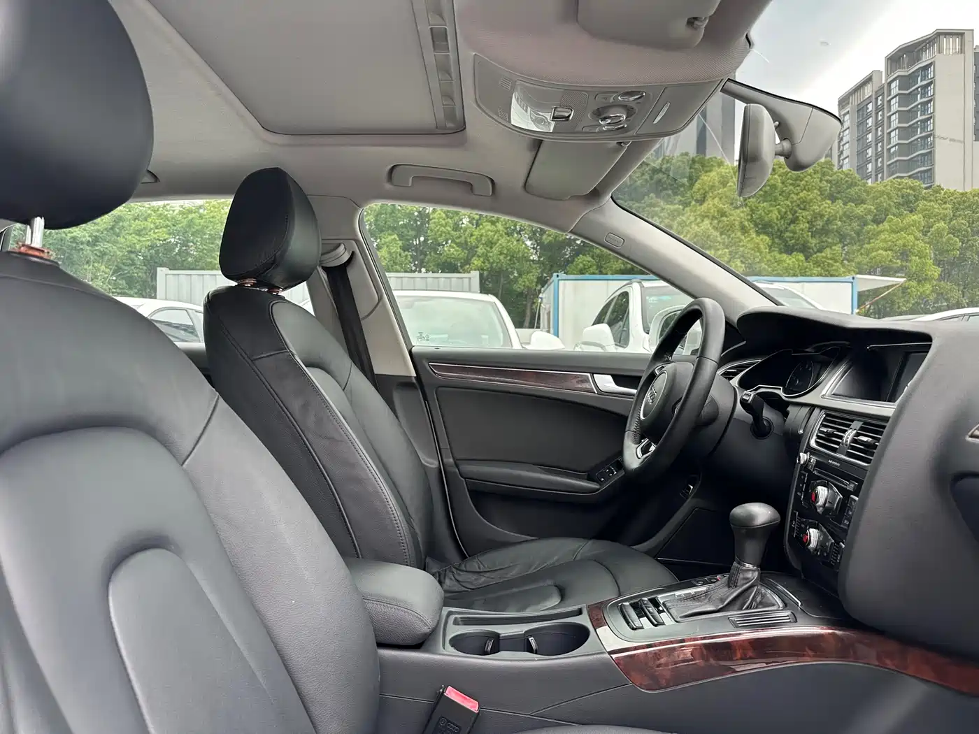 Audi A4L 2013 35 TFSI Automatic Comfort фото 10