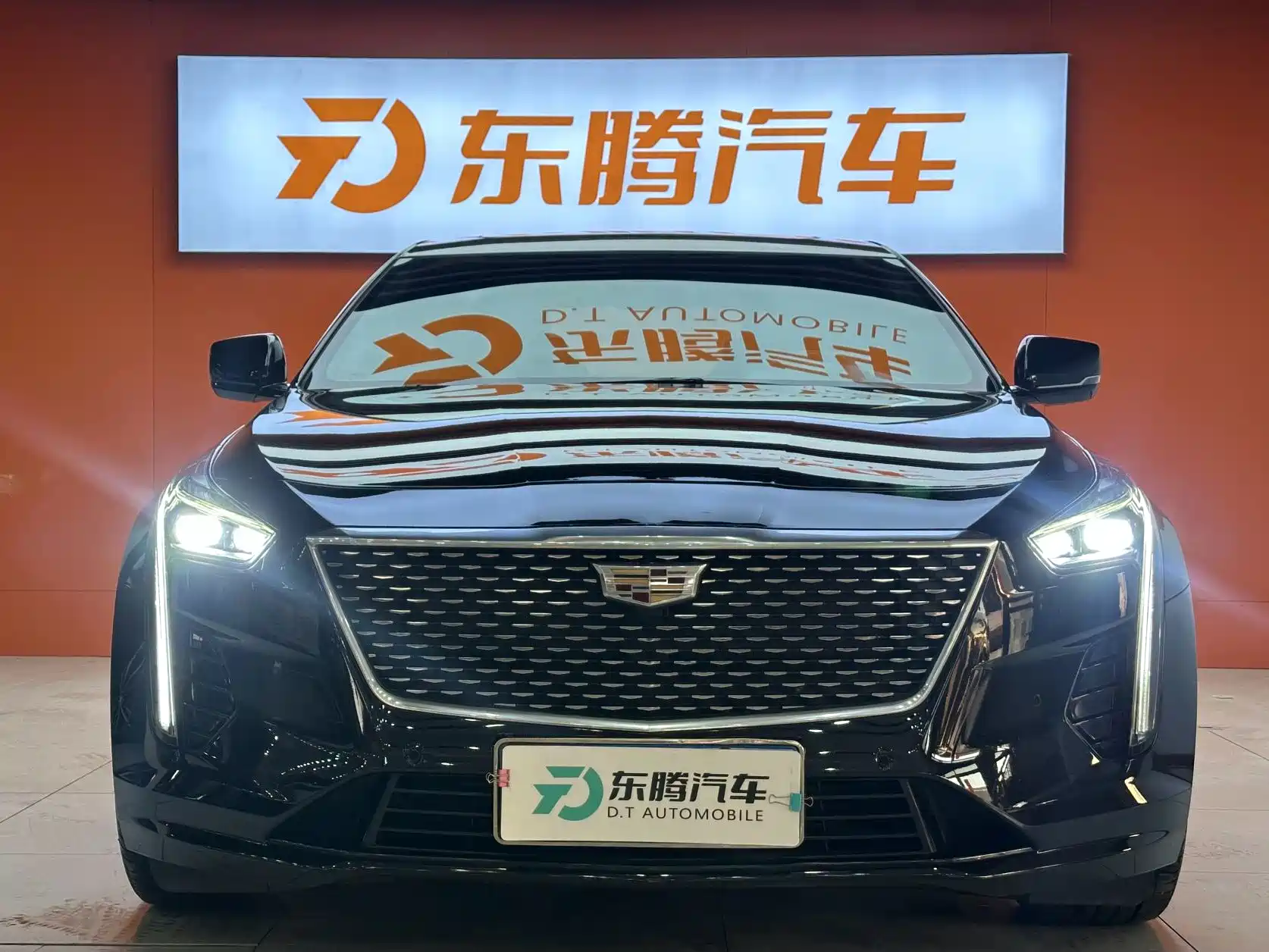 Фото 2 - Cadillac CT6