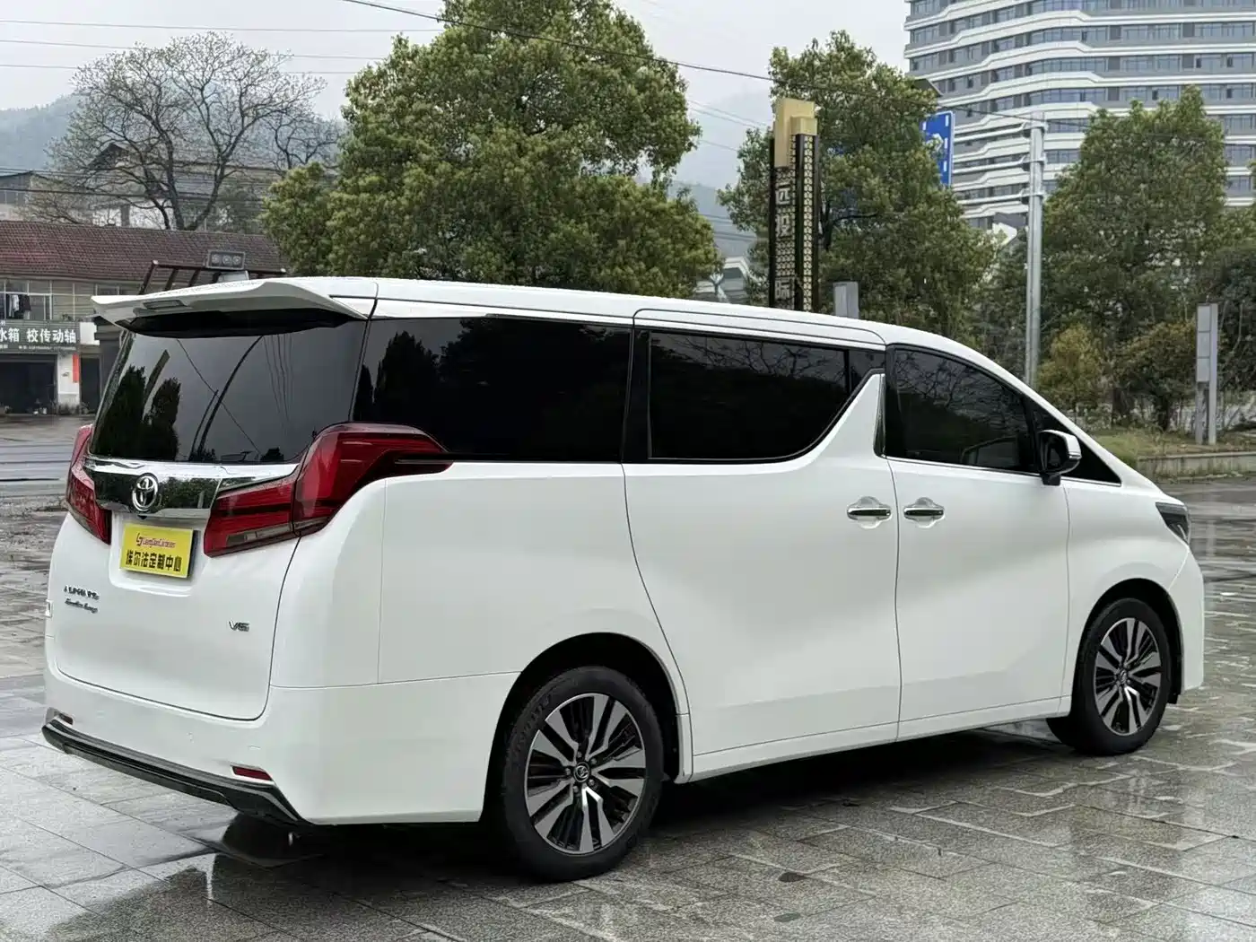 Toyota Alphard 2018 Facelift 3.5L Premium Edition фото 13
