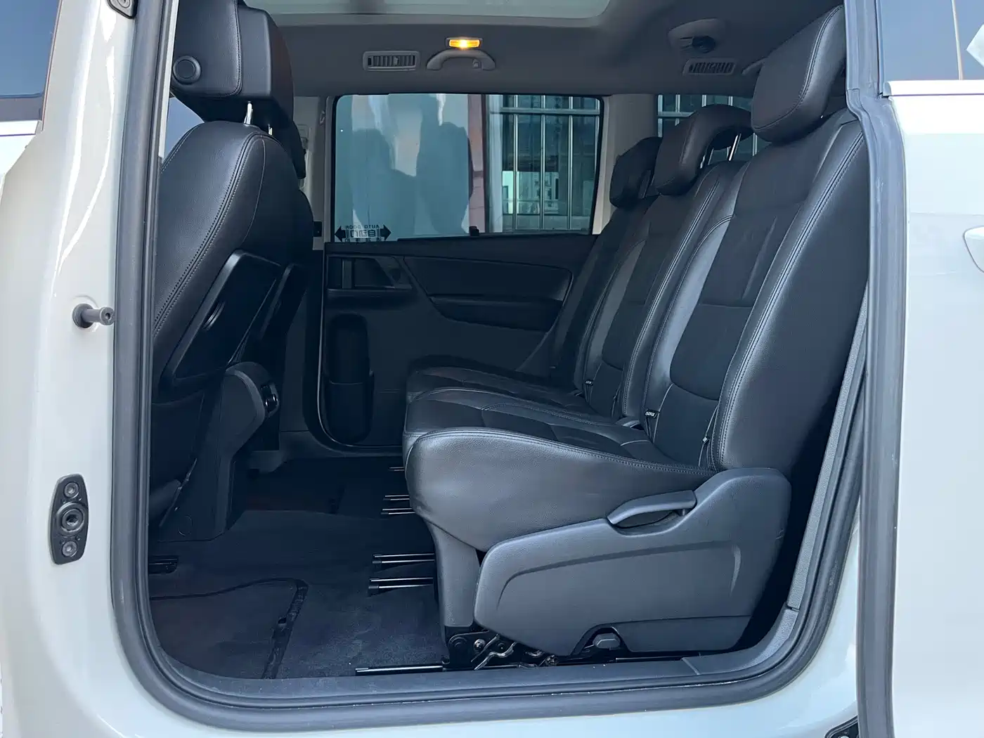 Volkswagen Sharan 2013 1.8TSI Comfort Euro IV фото 13