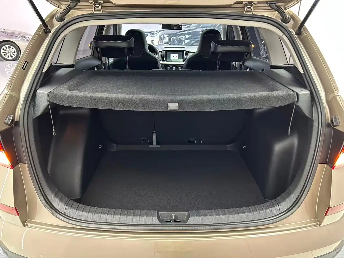 Škoda Kamiq 2023 Facelift 1.5L Auto Comfort Edition фото 19