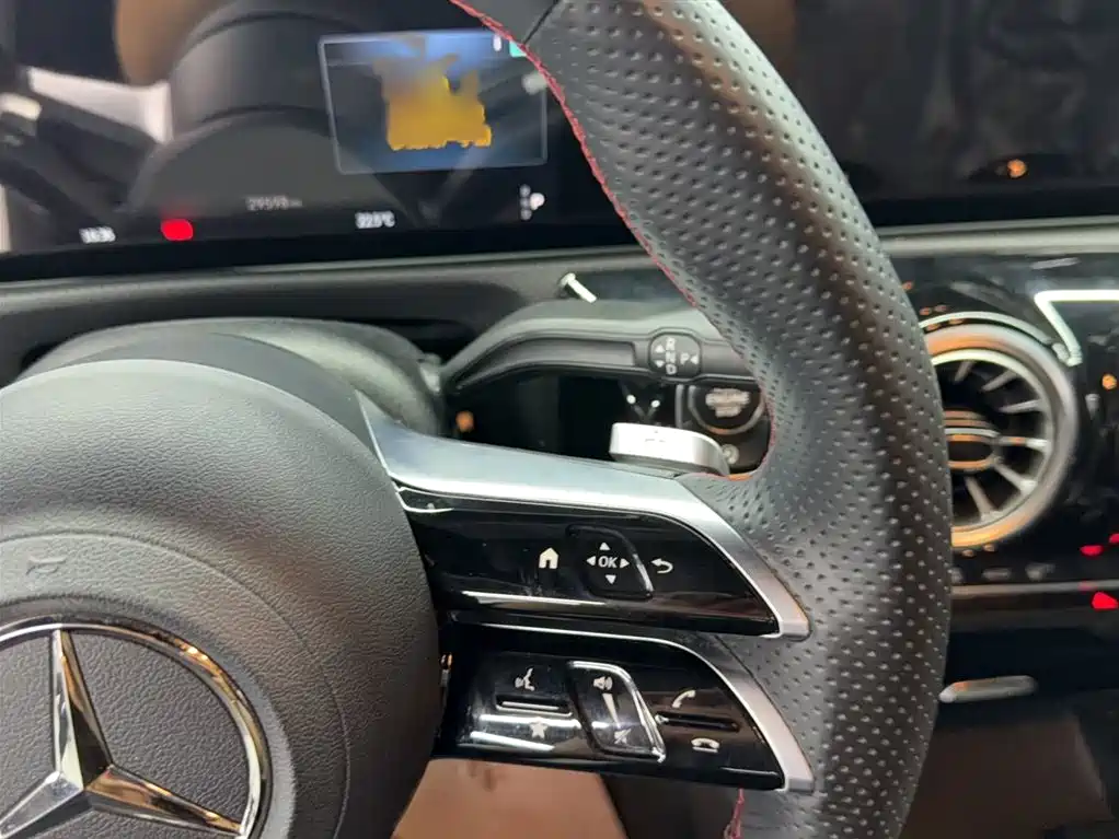 Mercedes-Benz A-Class 2023 A 200 L Fashion фото 9