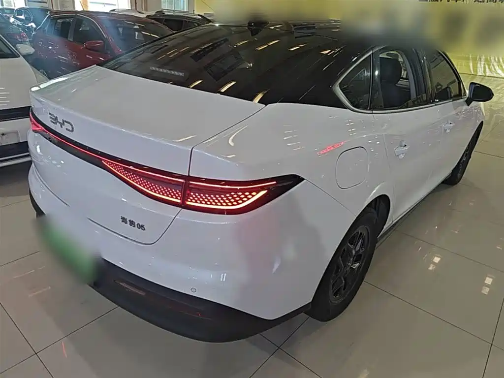 BYD Hai Bao 05 DM-i 2025 DM-i Smart Drive Edition 55KM Luxury фото 7