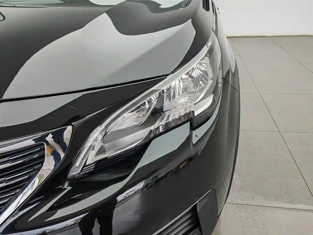 Peugeot 5008 2017 350THP 7-seat Elite Edition фото 7