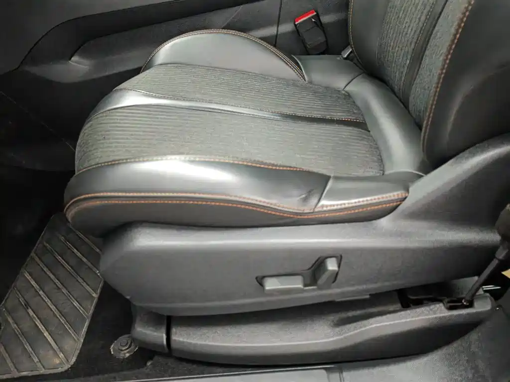 Peugeot 5008 2017 350THP 7-seat Elite Edition фото 20