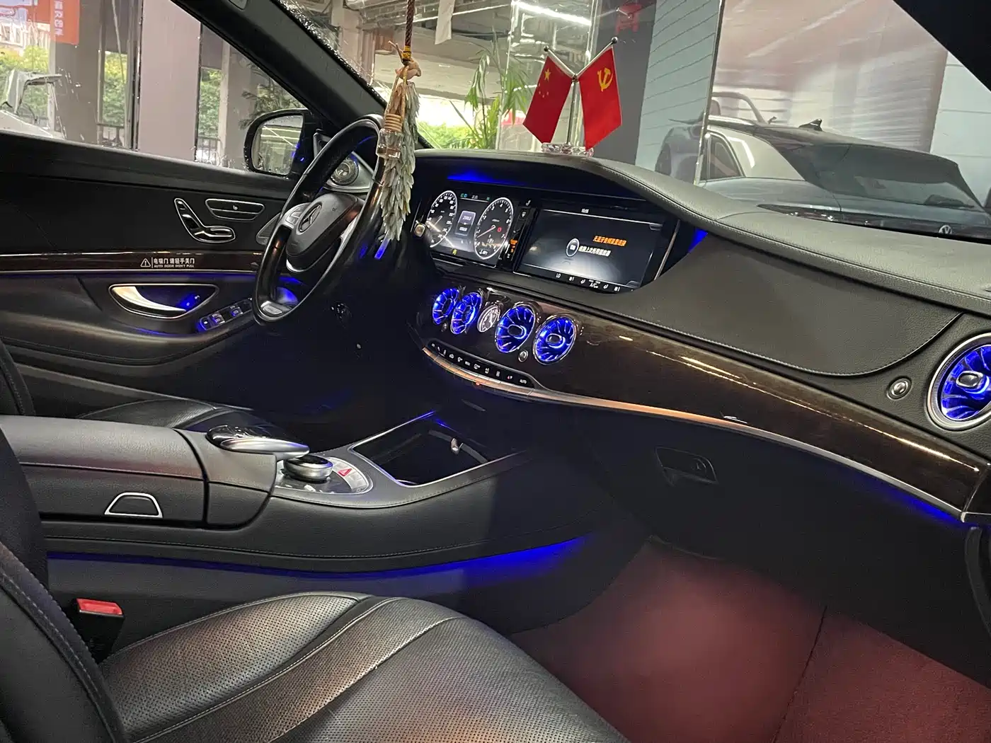 Mercedes-Benz S-Class 2016 S 320 L Luxury фото 9