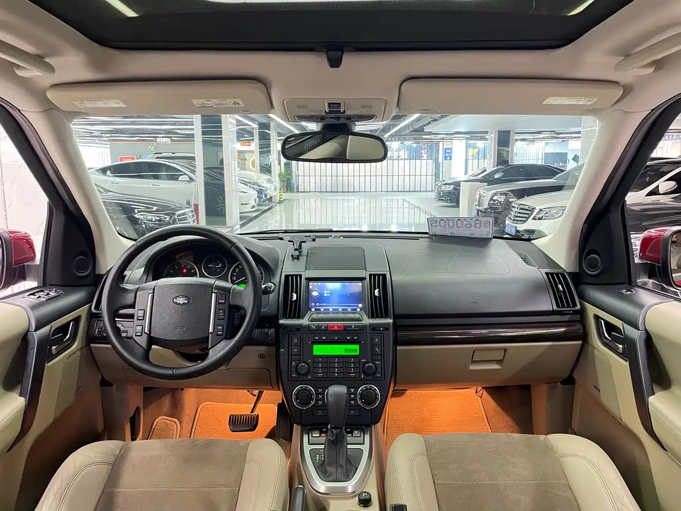 Land Rover Freelander 2 2011 3.2L China Red Limited Edition фото 20