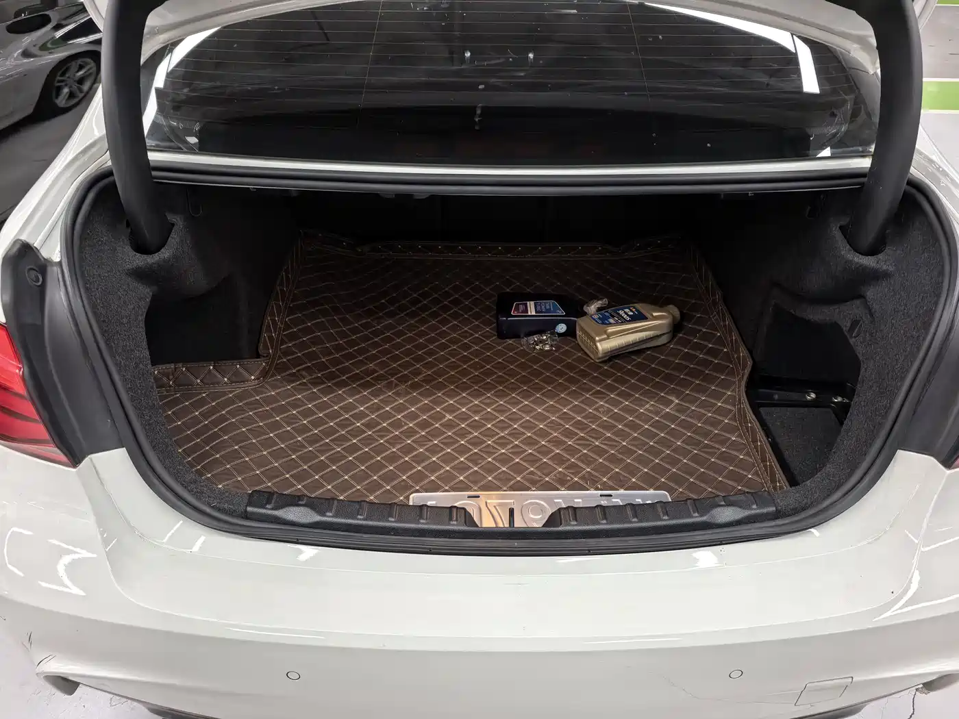 BMW 3 Series 2018 320Li Leading M Sport Package фото 10