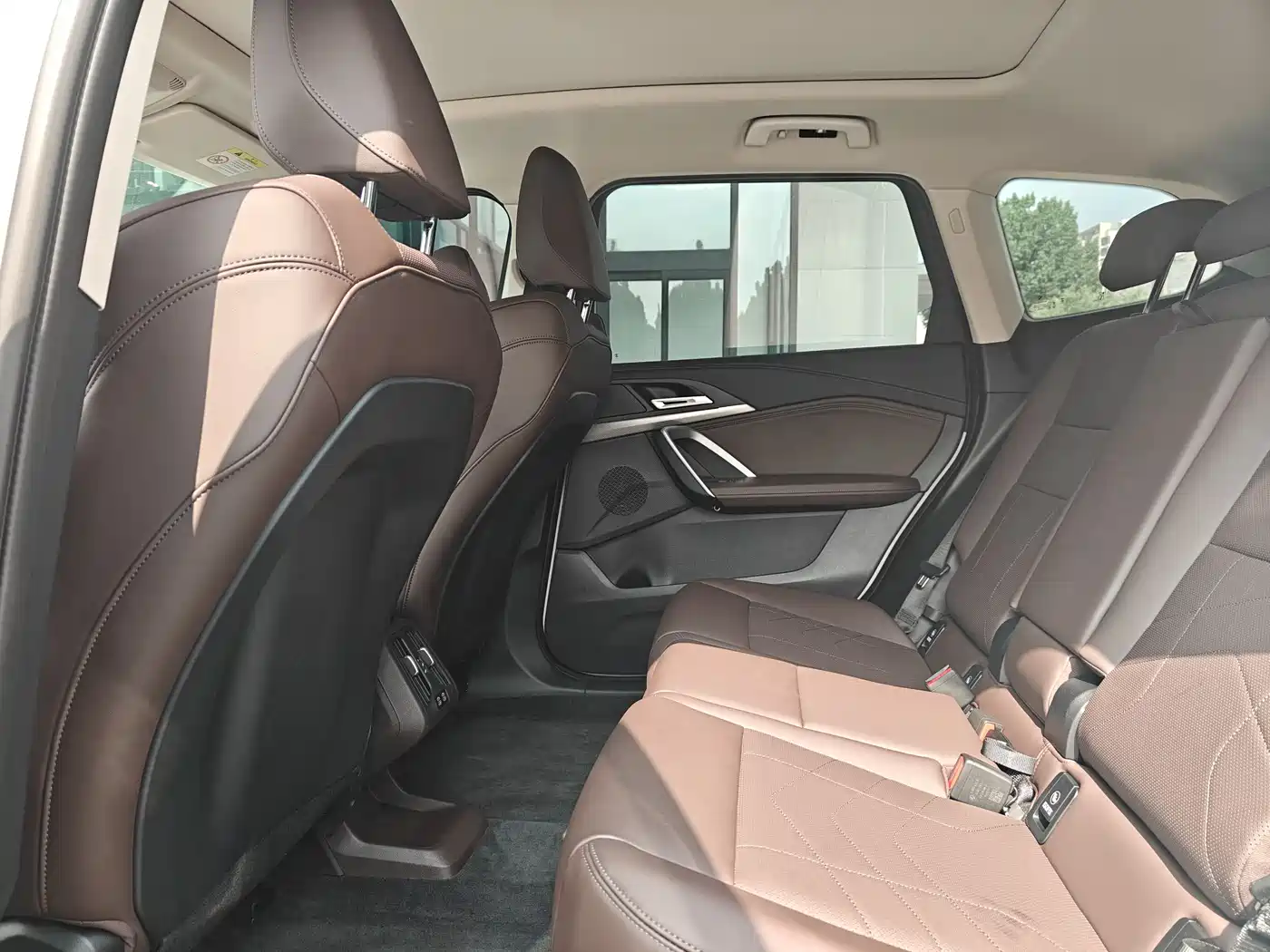 BMW iX1 2023 eDrive25L M Sport Package фото 10
